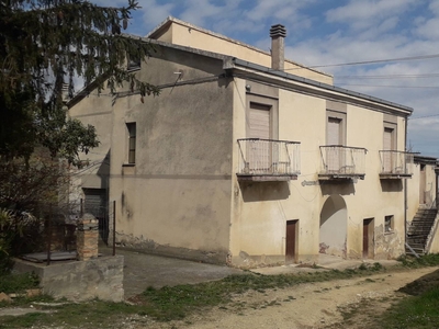 Casa indipendente in vendita a Bucchianico