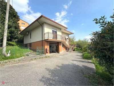 Casa indipendente in Vendita in Via Risorgimento a San Giovanni Ilarione