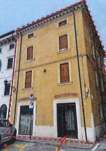 Casa indipendente in Vendita in Vicolo Baldani a Bussolengo