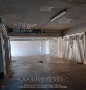 Garage/Posto auto in Vendita in a Artena