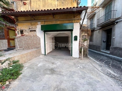 Garage/Posto auto in Vendita in a Napoli