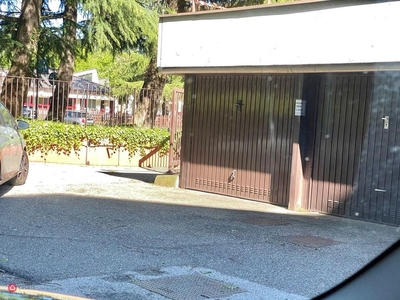 Garage/Posto auto in Vendita in Via Alessandro Manzoni a Basiglio