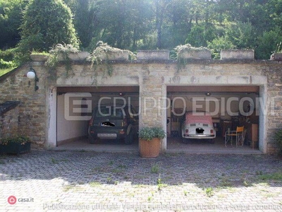 Garage/Posto auto in Vendita in Via Dante Alighieri a Dovadola