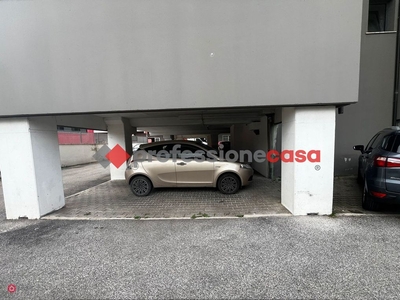 Garage/Posto auto in Vendita in Via dei Castelli Romani 24 E a Pomezia