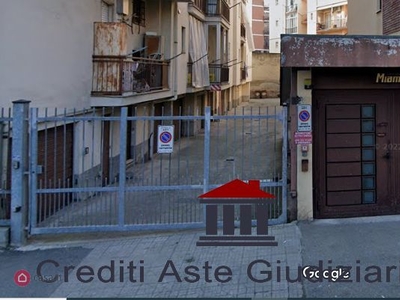 Garage/Posto auto in Vendita in Via Francesco Petrarca 34 a Asti