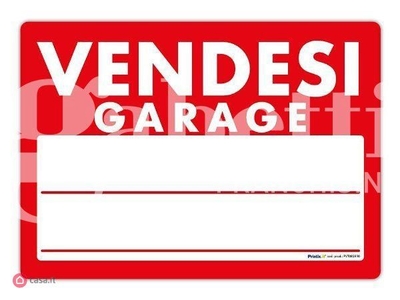 Garage/Posto auto in Vendita in Via Po 58 a Cesano Maderno