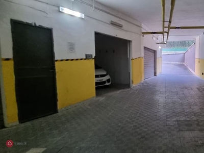 Garage/Posto auto in Vendita in Via San Domenico a Napoli