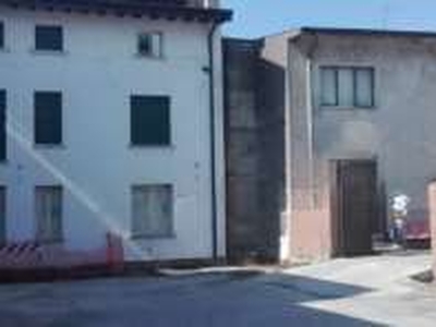 Garage/Posto auto in Vendita in Via San Martino a Manerbio