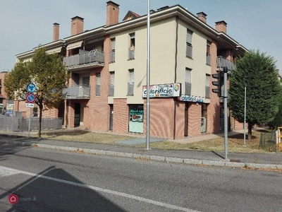 Negozio/Locale commerciale in Vendita in a Azzano San Paolo