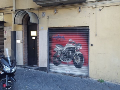 Negozio/Locale commerciale in Vendita in Corso Amedeo di Savoia 284 a Napoli