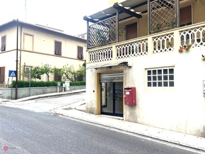 Negozio/Locale commerciale in Vendita in Via Ascoli Piceno 64 a Ancona