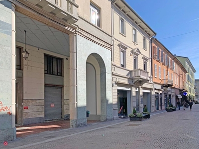 Negozio/Locale commerciale in Vendita in Via Giovanni Plana a Voghera