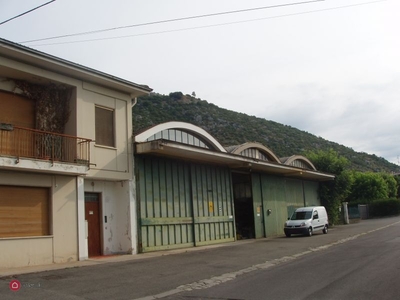 Negozio/Locale commerciale in Vendita in Via Quarena a Mazzano