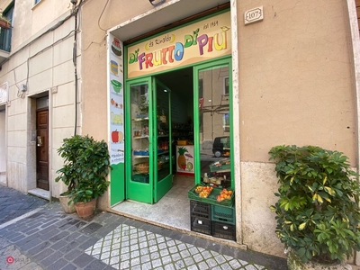 Negozio/Locale commerciale in Vendita in Via Rubino 107 a Formia