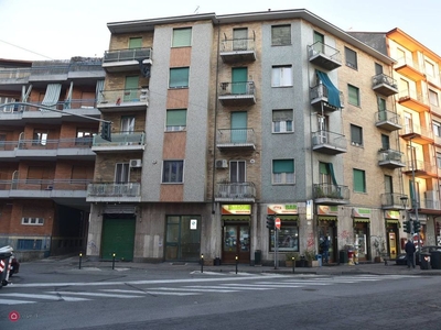 Negozio/Locale commerciale in Vendita in Via Zara 12 a Moncalieri