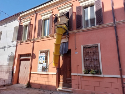 Quadrilocale con box, Ferrara centro storico