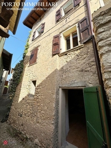 Rustico/Casale in Vendita in a Brenzone sul Garda