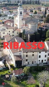 Rustico/Casale in Vendita in a Castelnuovo del Garda
