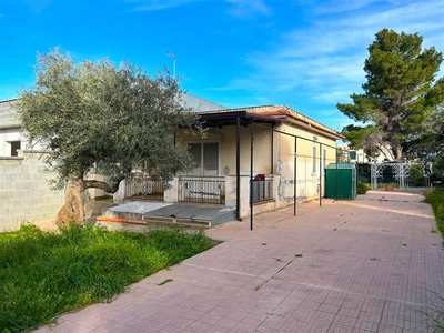 Villa Bifamiliare con giardino in strada chiesazza 6, Altavilla Milicia