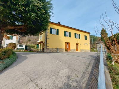 Villa con box doppio, Marradi lutirano