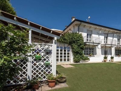 Villa di 218 mq in vendita Frazione Sant'Anna, 79, Monteu Roero, Piemonte