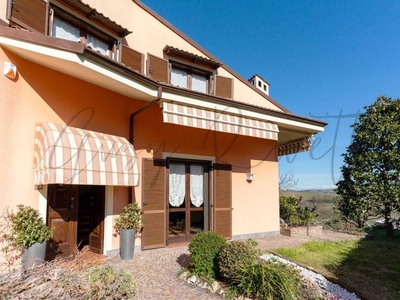 Villa di 425 mq in vendita Via Serra, 7, Castagnito, Piemonte