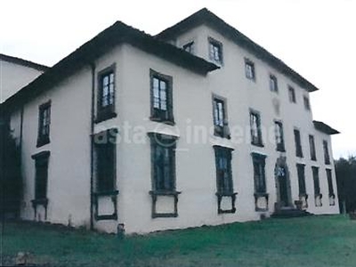 Villa in buono stato di 1023 mq.