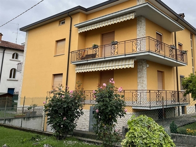 Casa singola in vendita a Pedrengo Bergamo