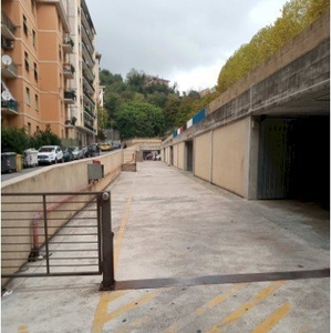 Garage / Posto Auto - Coperto a Genova