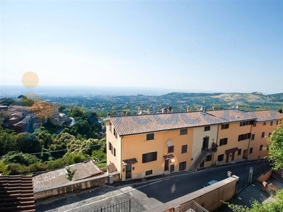 Appartamento Bilocale in vendita in Vicolo Campi D'annibale, Rocca Di Papa