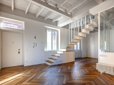Appartamento di lusso di 100 m² in vendita CORSO VERCELLI, Milano, Lombardia