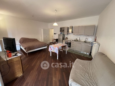 Appartamento in Vendita in Via Canturina 261 a Como