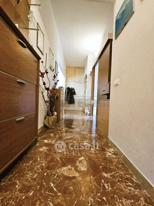 Appartamento in Vendita in Via Eugenio Montale 86 a Carrara