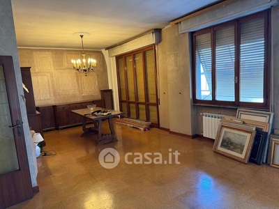 Appartamento in Vendita in Via Ferrara a Prato