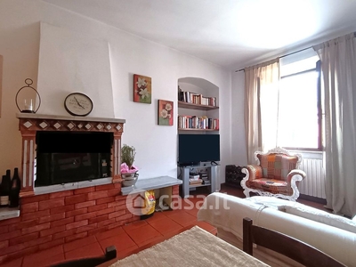 Appartamento in Vendita in Via Rossi 1 a Carrara