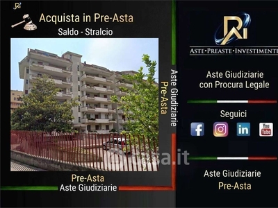 Appartamento in Vendita in Viale degli Aranci a Caserta