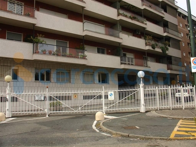 Appartamento Quadrilocale in vendita a Torino