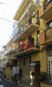 Appartamento residenziale buono/abitabile C.Colombo-CVE-Roma