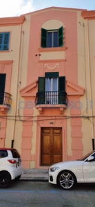 Appartamento Trilocale da ristrutturare, in vendita in Via Faranda, 9, Messina