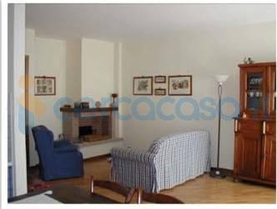 Appartamento Trilocale in ottime condizioni in vendita a Spoleto