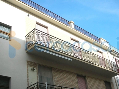 Appartamento Trilocale in vendita in Via Cortellazzo 6, Canosa Di Puglia