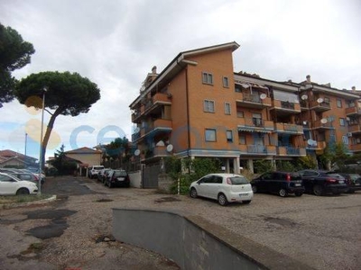 Appartamento Trilocale in vendita in Via Ugo Foscolo, Albano Laziale