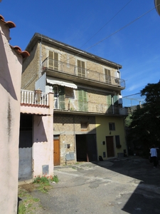 Casa a Mazzano Romano in Via Largo Don Minzoni n 2