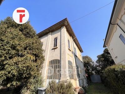 Casa Bi/Trifamiliare in Vendita in Via Bernina a Padova