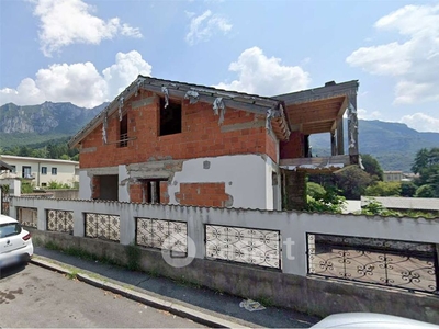 Casa indipendente in Vendita in Via Cernaia a Lecco