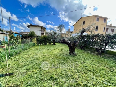 Casa indipendente in Vendita in Via Picciorana 4 /A a Lucca