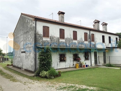 Casa semi indipendente in vendita a San Pietro In Gu