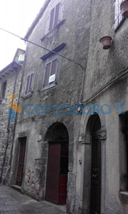 Casa singola da ristrutturare, in vendita in Via Della Ripa 30, Santa Fiora