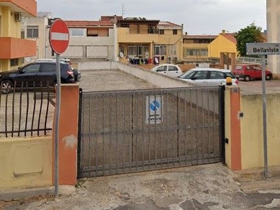 Negozio/Locale commerciale in Vendita in Via Bellavista a Cagliari