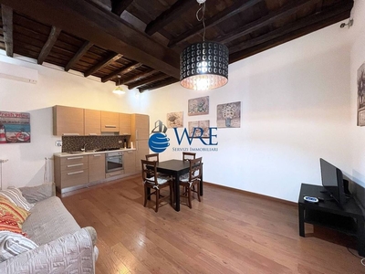 Prestigioso appartamento di 80 m² in affitto Via dei Balestrari, Roma, Lazio